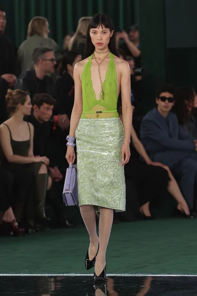 Look 43